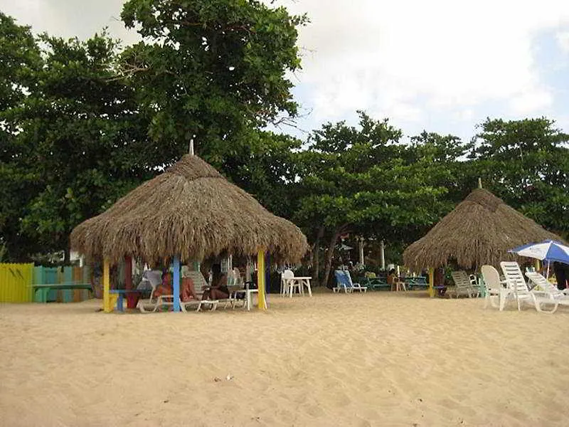 נגריל Coral Seas Beach ג'מייקה